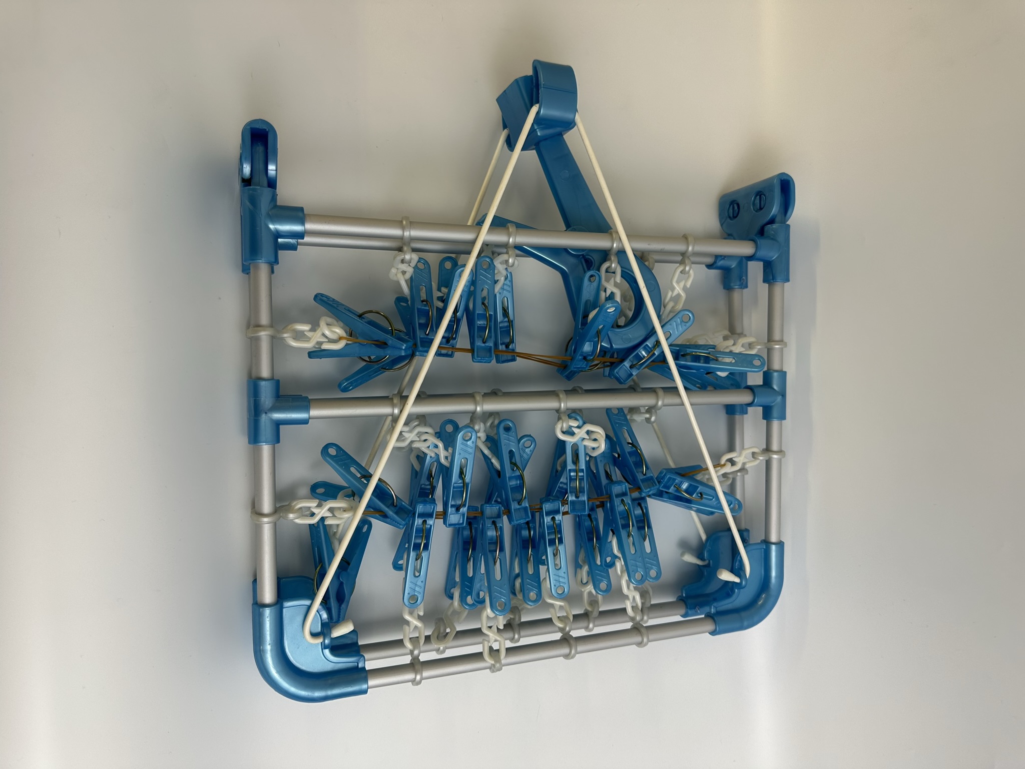 Clip on rotary clothes airer - Image 2